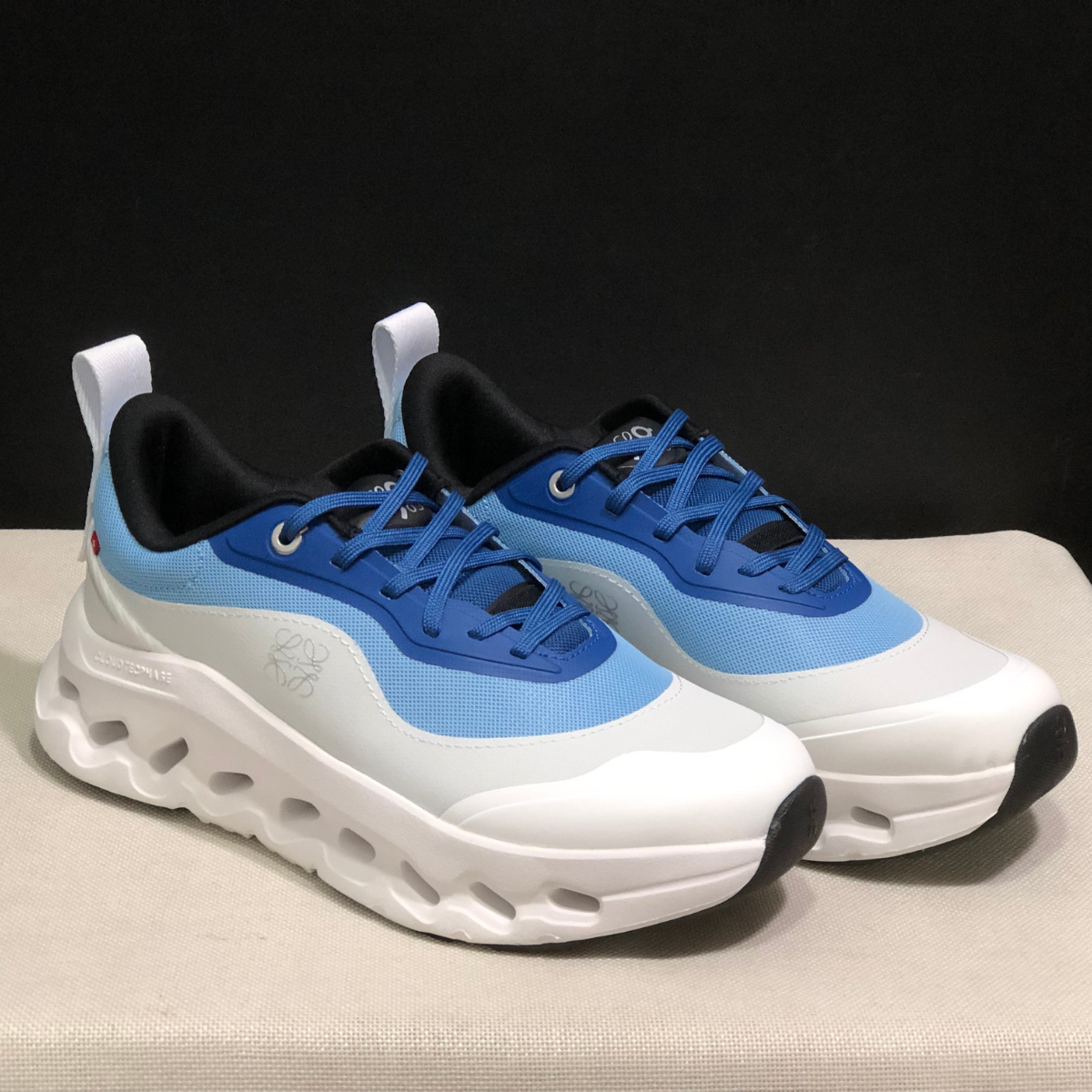 On Cloud × Loewe — Cloudtilt Blue Sky