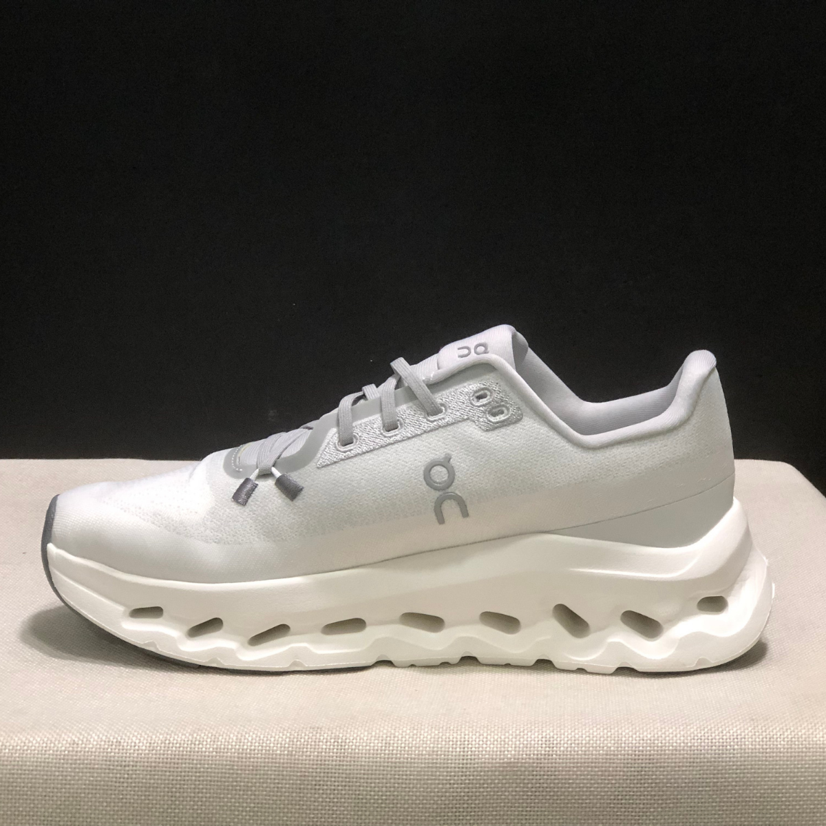 Cloudtilt - Light Grey